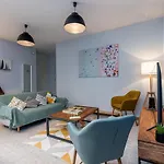 Large 3 Bdr City Center