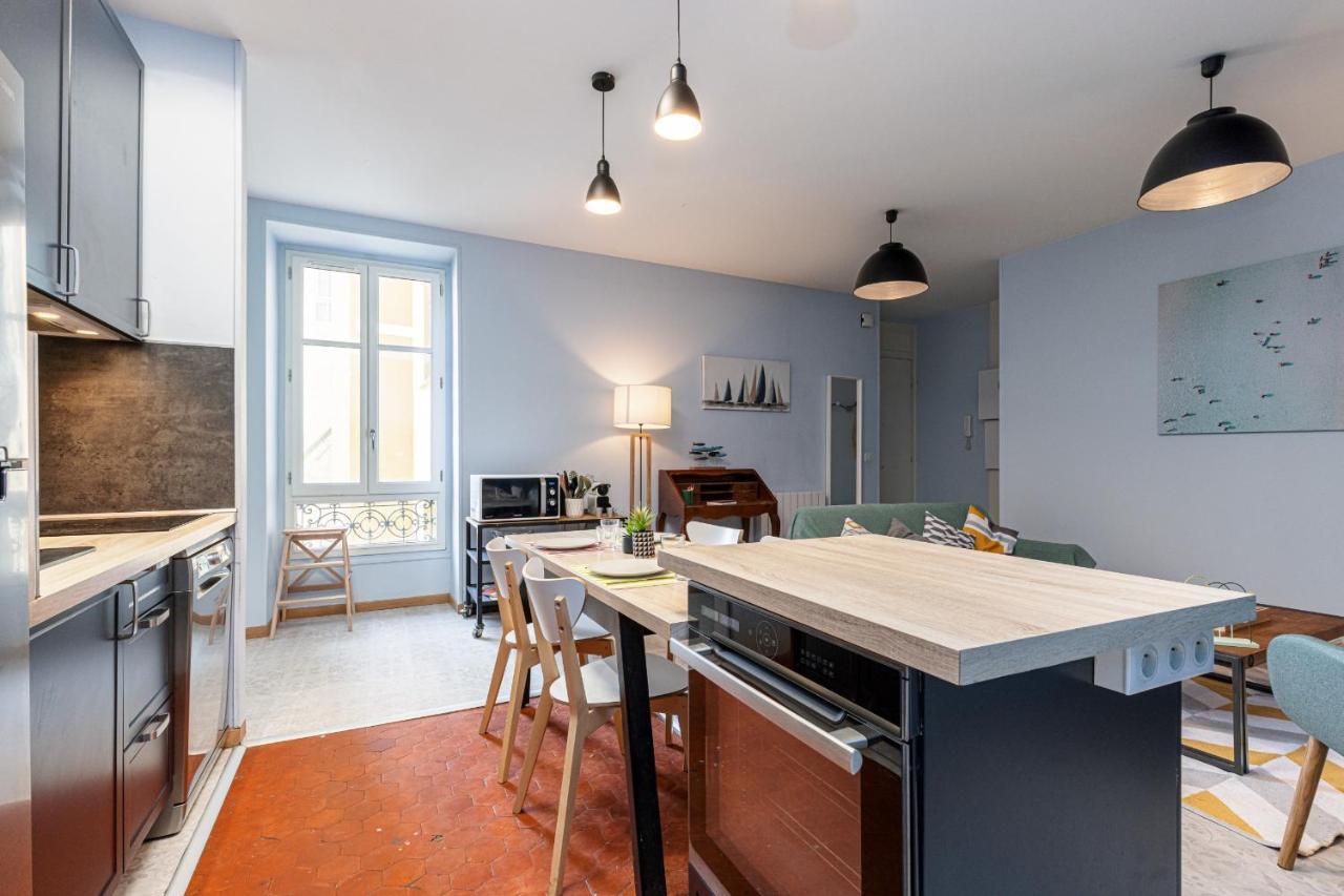 Large 3 Bdr Center